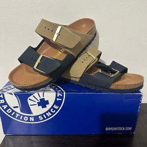 Birkenstock Style: Arizona Color: Midnight Size 6 or 37